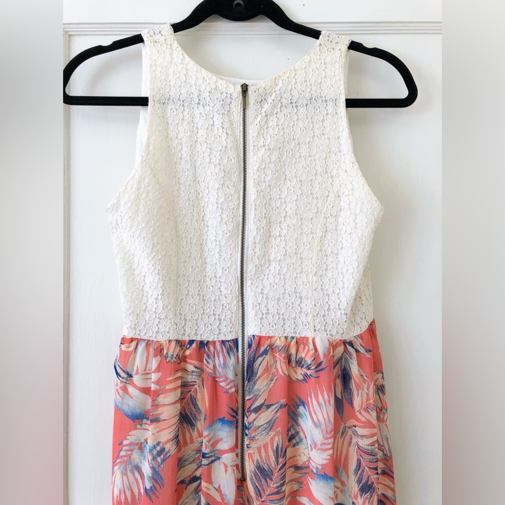 Tropical print high-low dress with lace bodice - Picture 5 of 6